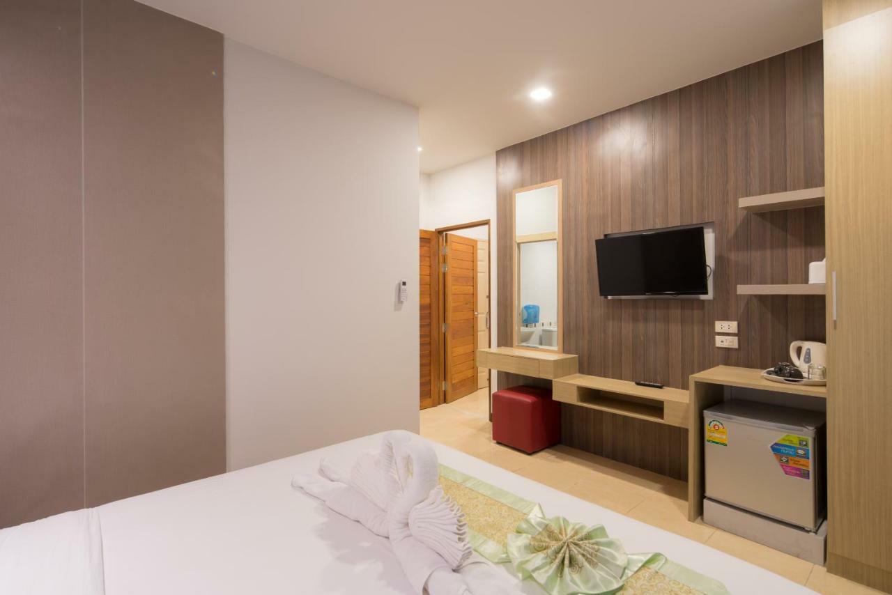 Baan Thai Beach Side Residence Patong Екстер'єр фото