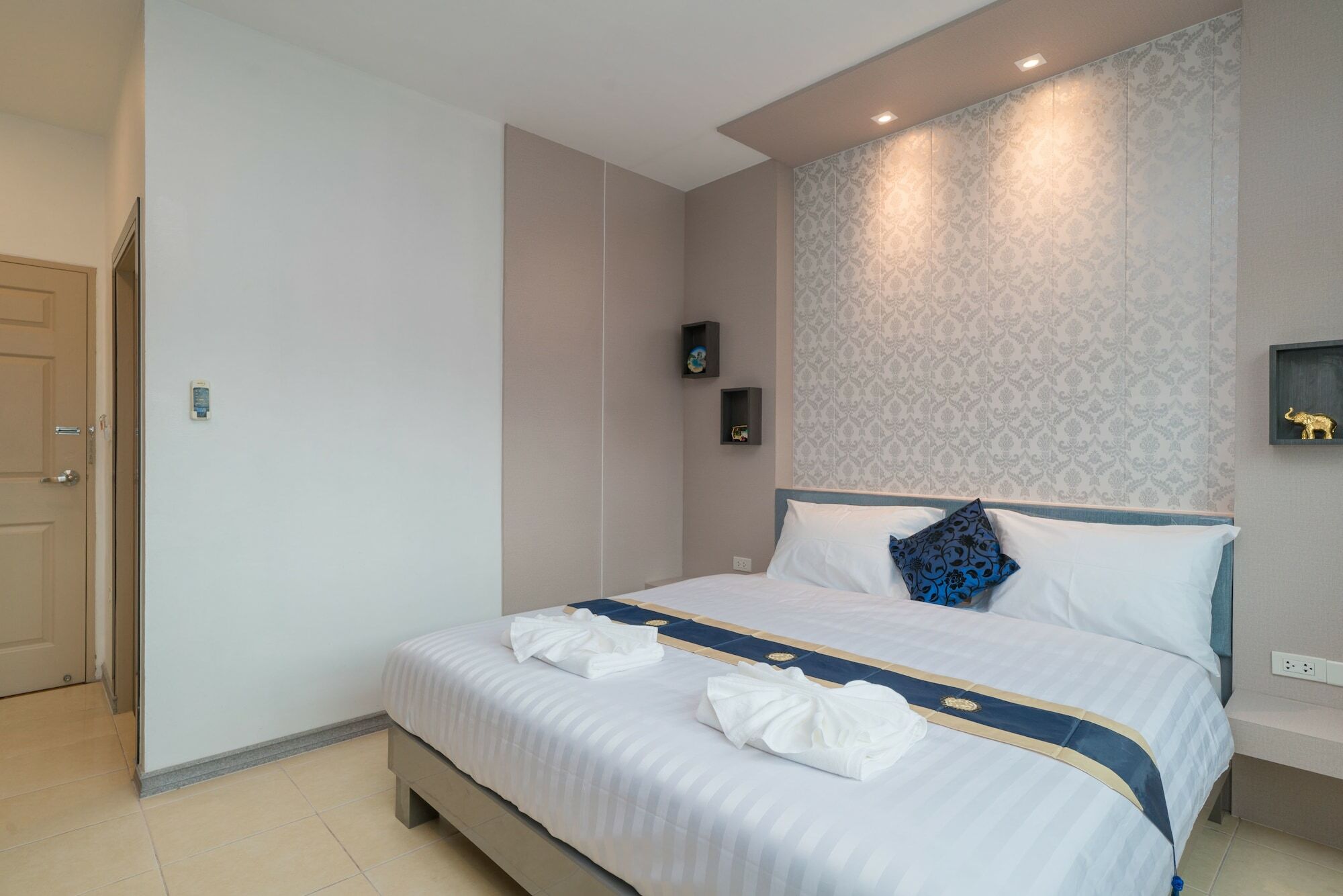 Baan Thai Beach Side Residence Patong Екстер'єр фото