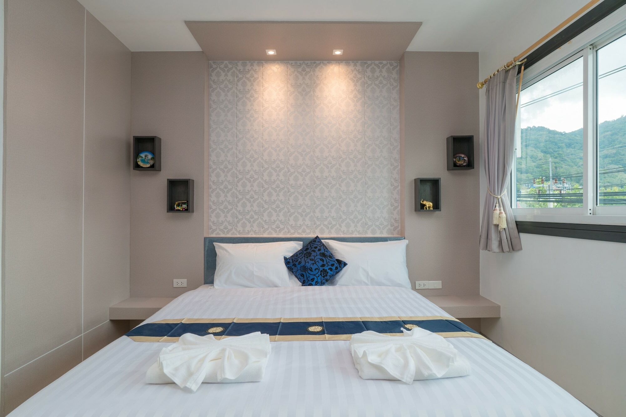 Baan Thai Beach Side Residence Patong Екстер'єр фото