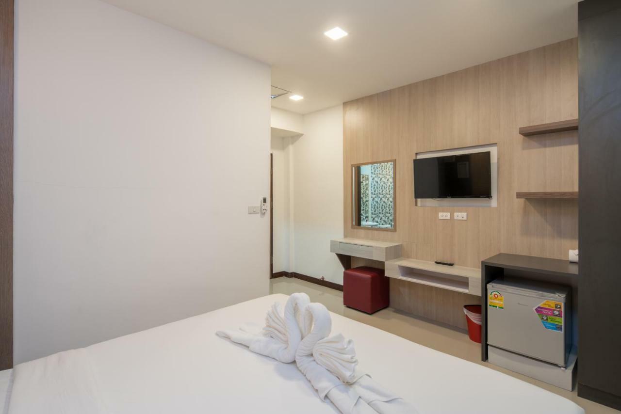 Baan Thai Beach Side Residence Patong Екстер'єр фото