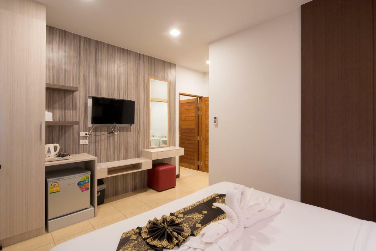 Baan Thai Beach Side Residence Patong Екстер'єр фото