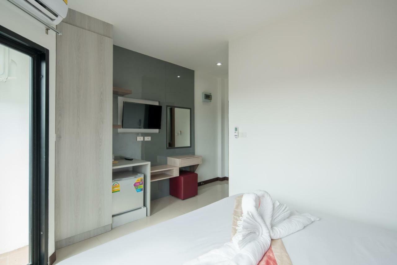 Baan Thai Beach Side Residence Patong Екстер'єр фото