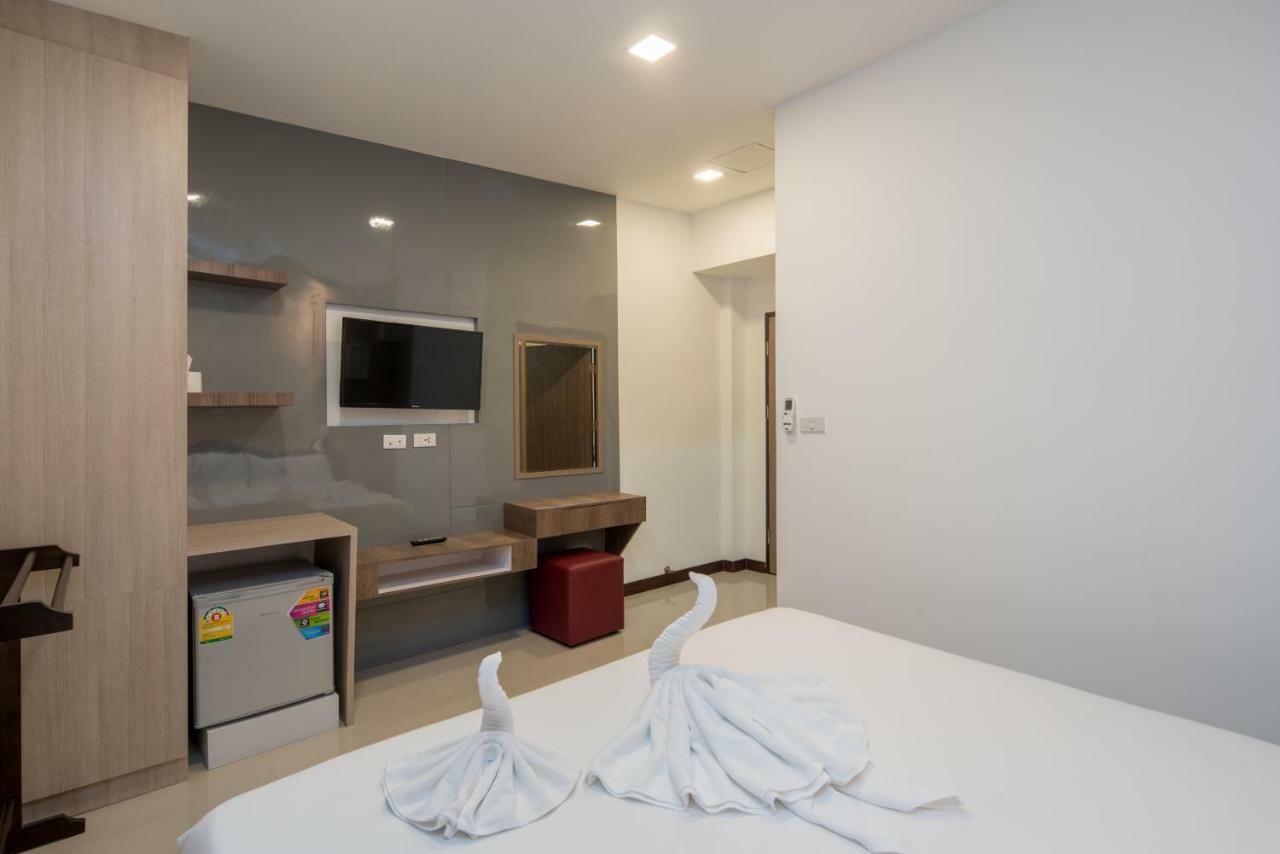 Baan Thai Beach Side Residence Patong Екстер'єр фото